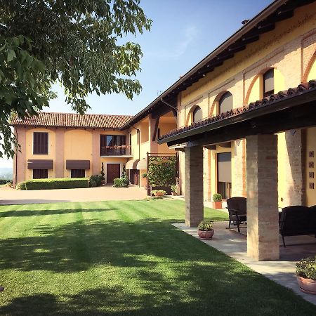 Cascina Cortine Bed & Breakfast Guarene Екстериор снимка