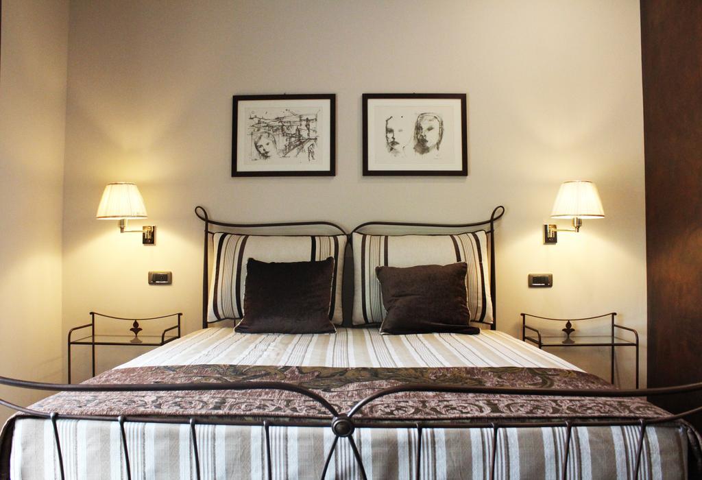 Cascina Cortine Bed & Breakfast Guarene Стая снимка