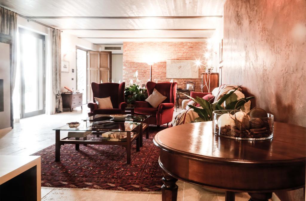 Cascina Cortine Bed & Breakfast Guarene Екстериор снимка