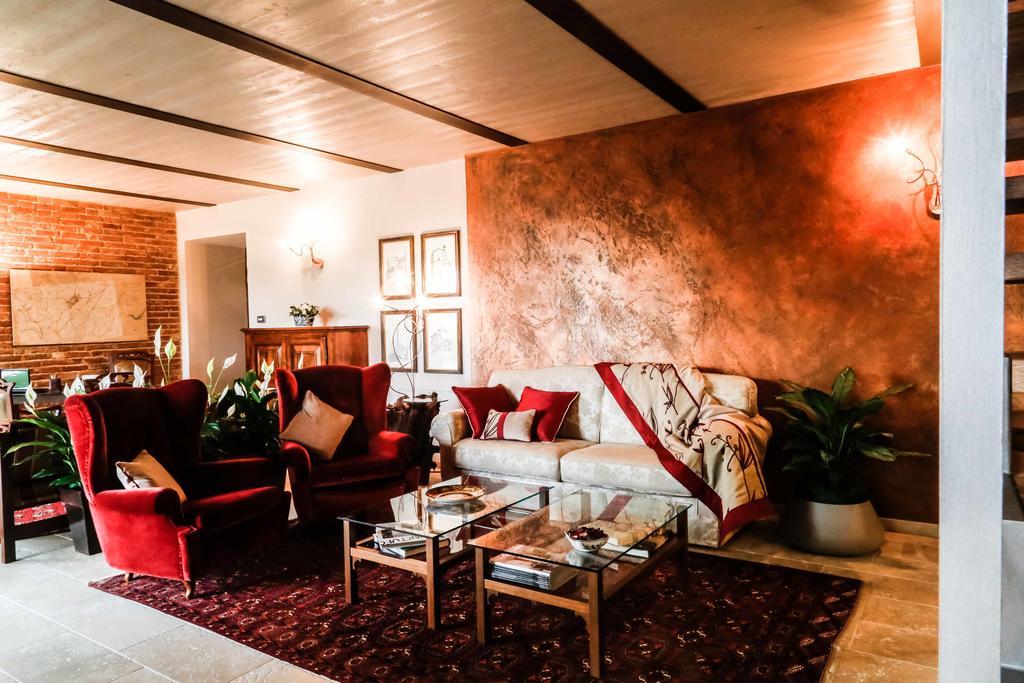 Cascina Cortine Bed & Breakfast Guarene Екстериор снимка