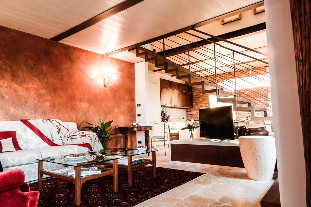 Cascina Cortine Bed & Breakfast Guarene Екстериор снимка