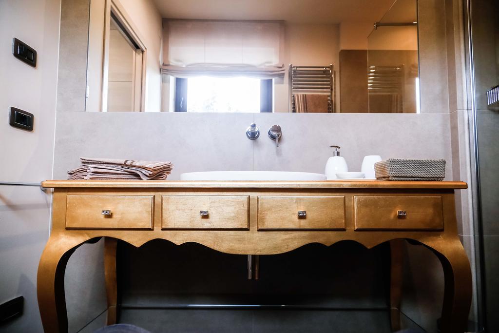 Cascina Cortine Bed & Breakfast Guarene Стая снимка