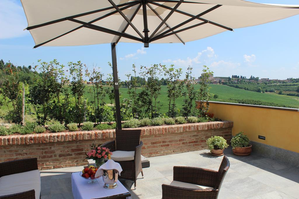 Cascina Cortine Bed & Breakfast Guarene Стая снимка