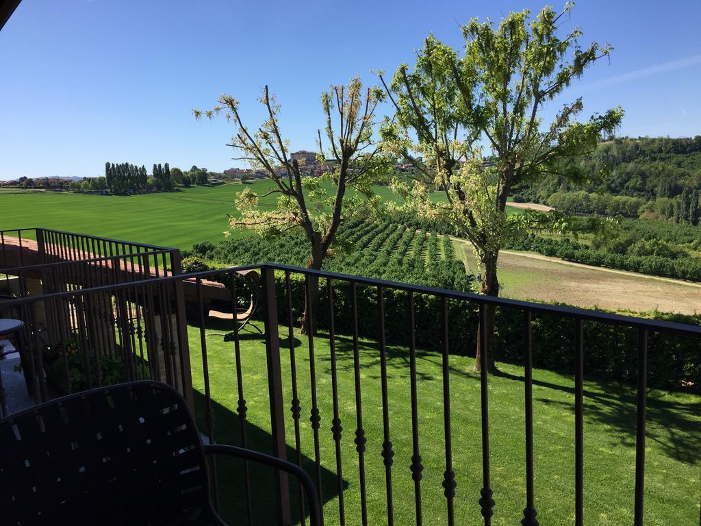 Cascina Cortine Bed & Breakfast Guarene Екстериор снимка
