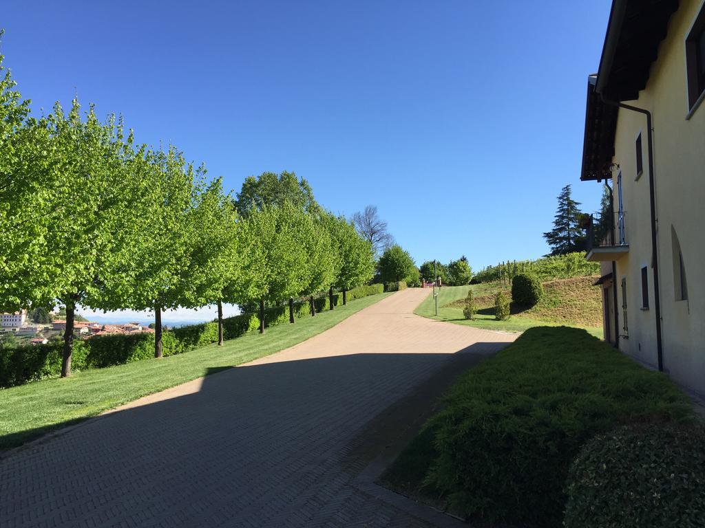 Cascina Cortine Bed & Breakfast Guarene Екстериор снимка