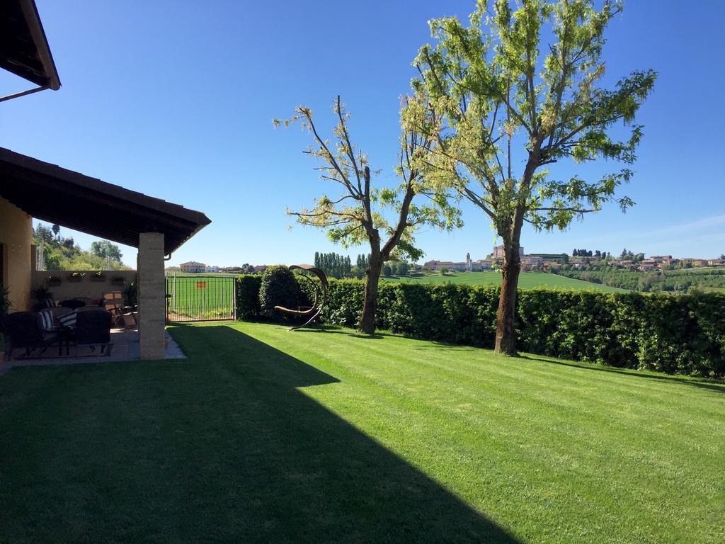 Cascina Cortine Bed & Breakfast Guarene Екстериор снимка