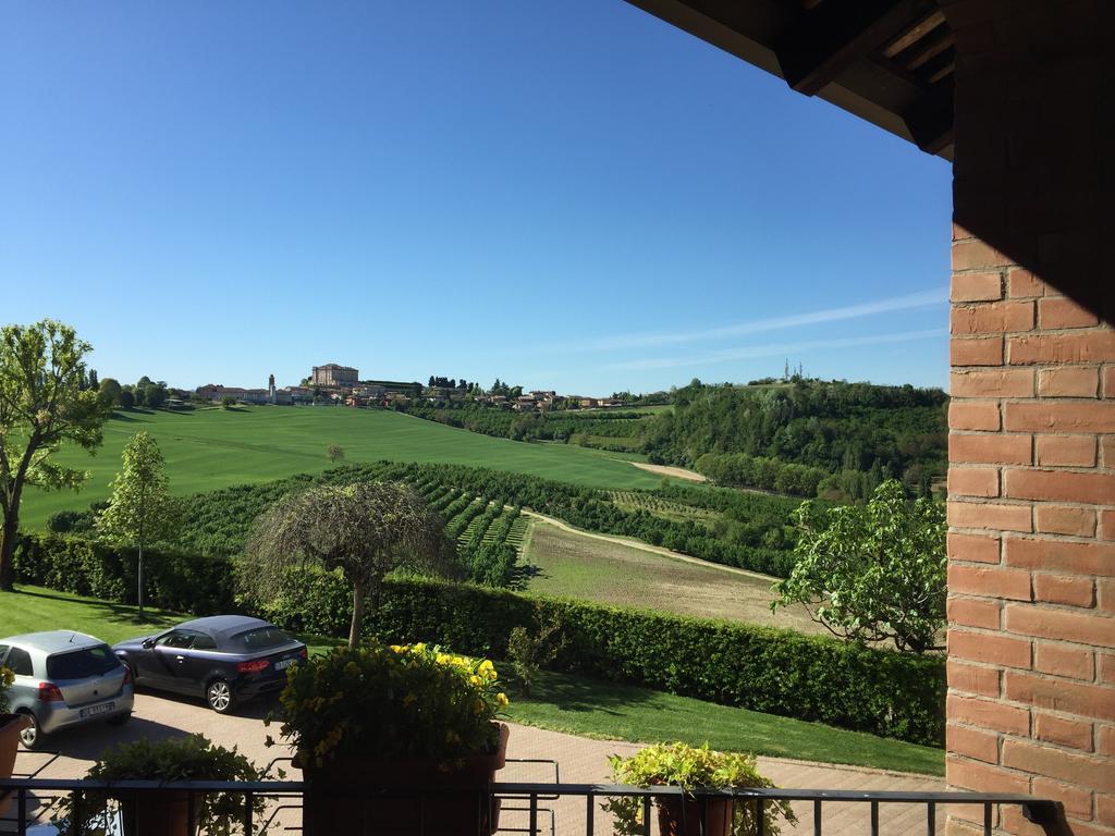 Cascina Cortine Bed & Breakfast Guarene Екстериор снимка